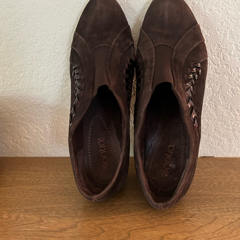 Anita Brown Suede Slip-On Shoes elastic give adjustment